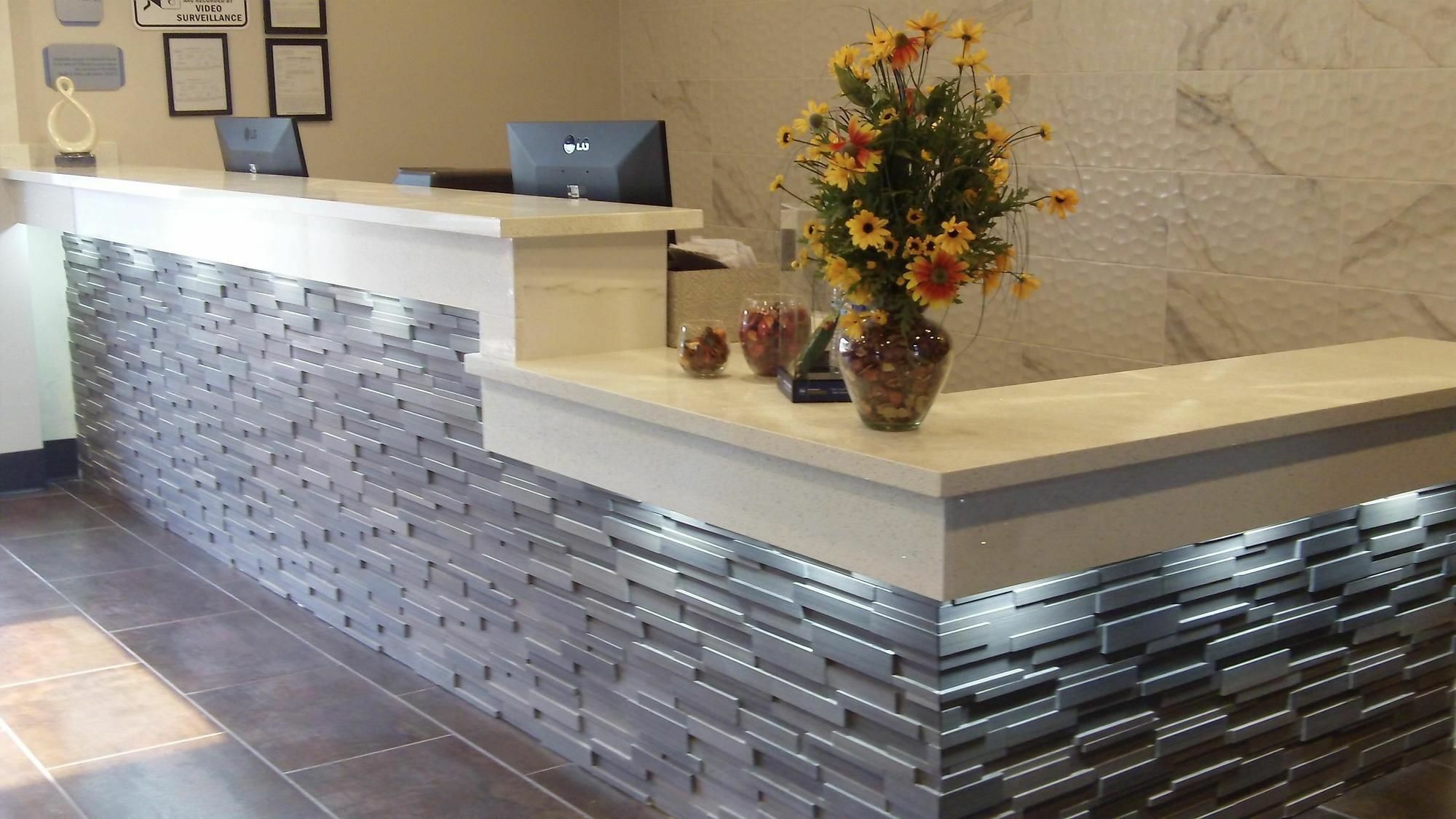 Surestay Plus Hotel By Best Western Sacramento Cal Expo Exterior photo